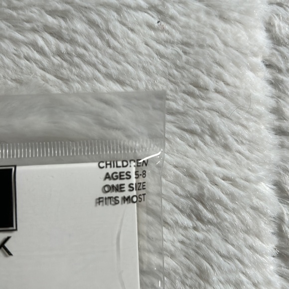 Face mask lot of 4 (3 pack) CVS Wellness Children girl fabric mask ages 5-8 NEW - Picture 3 of 8